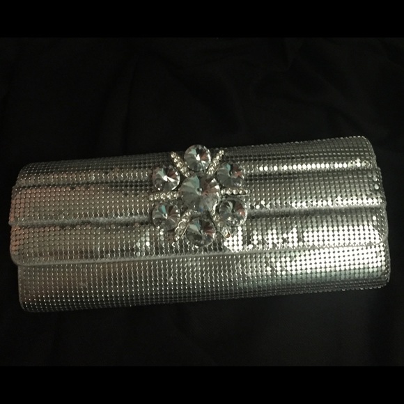 Kate Landry Silver Mesh Metal Clutch Purse - Picture 7 of 7